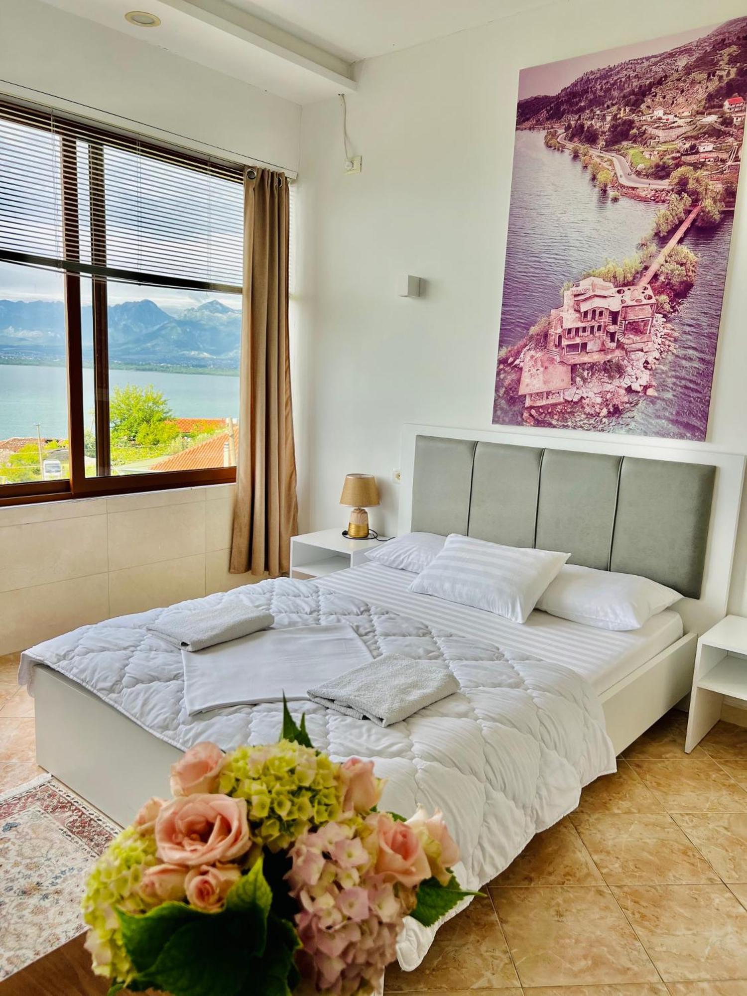 Iart Residence Shiroka Bagian luar foto