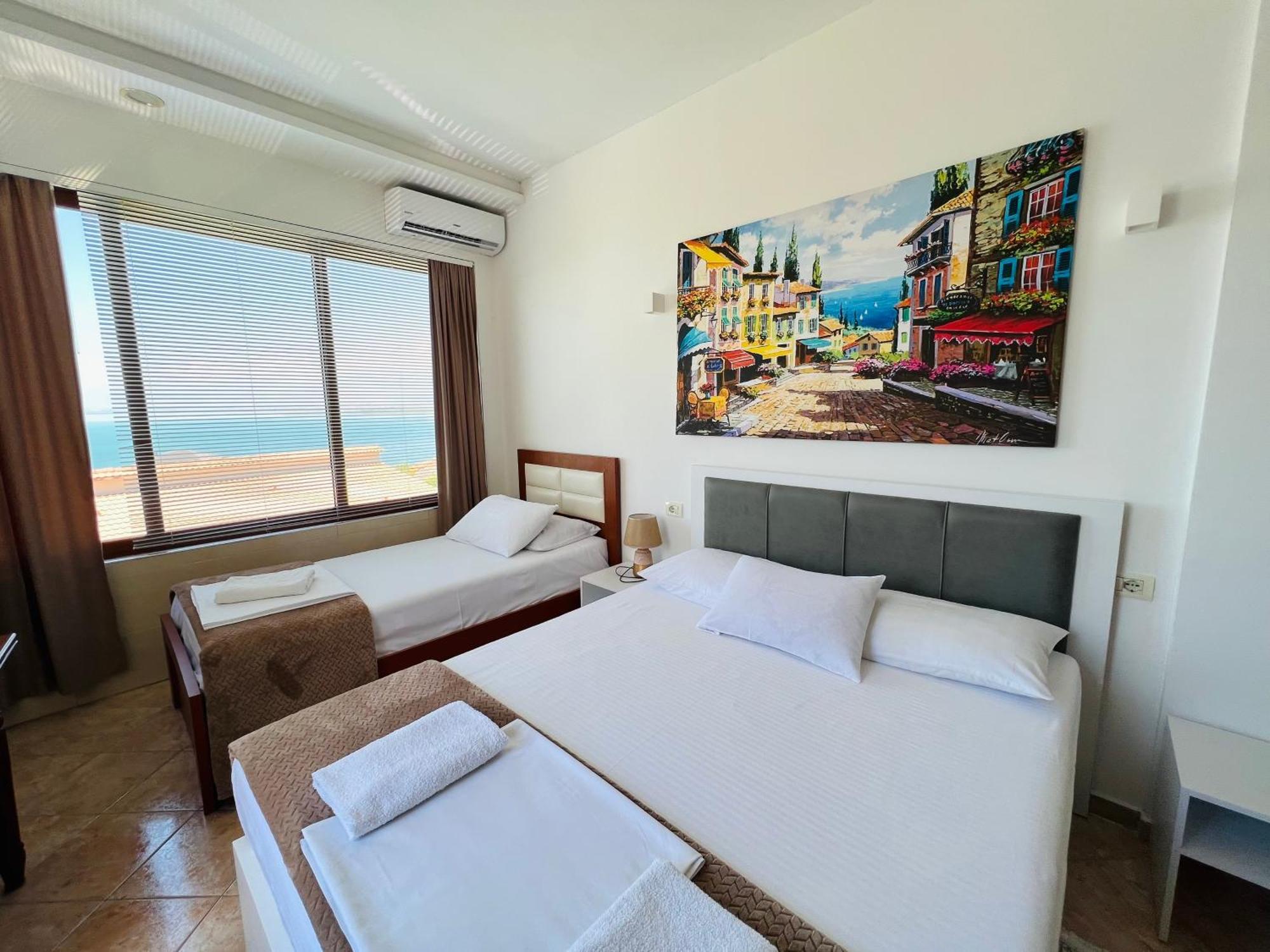 Iart Residence Shiroka Bagian luar foto