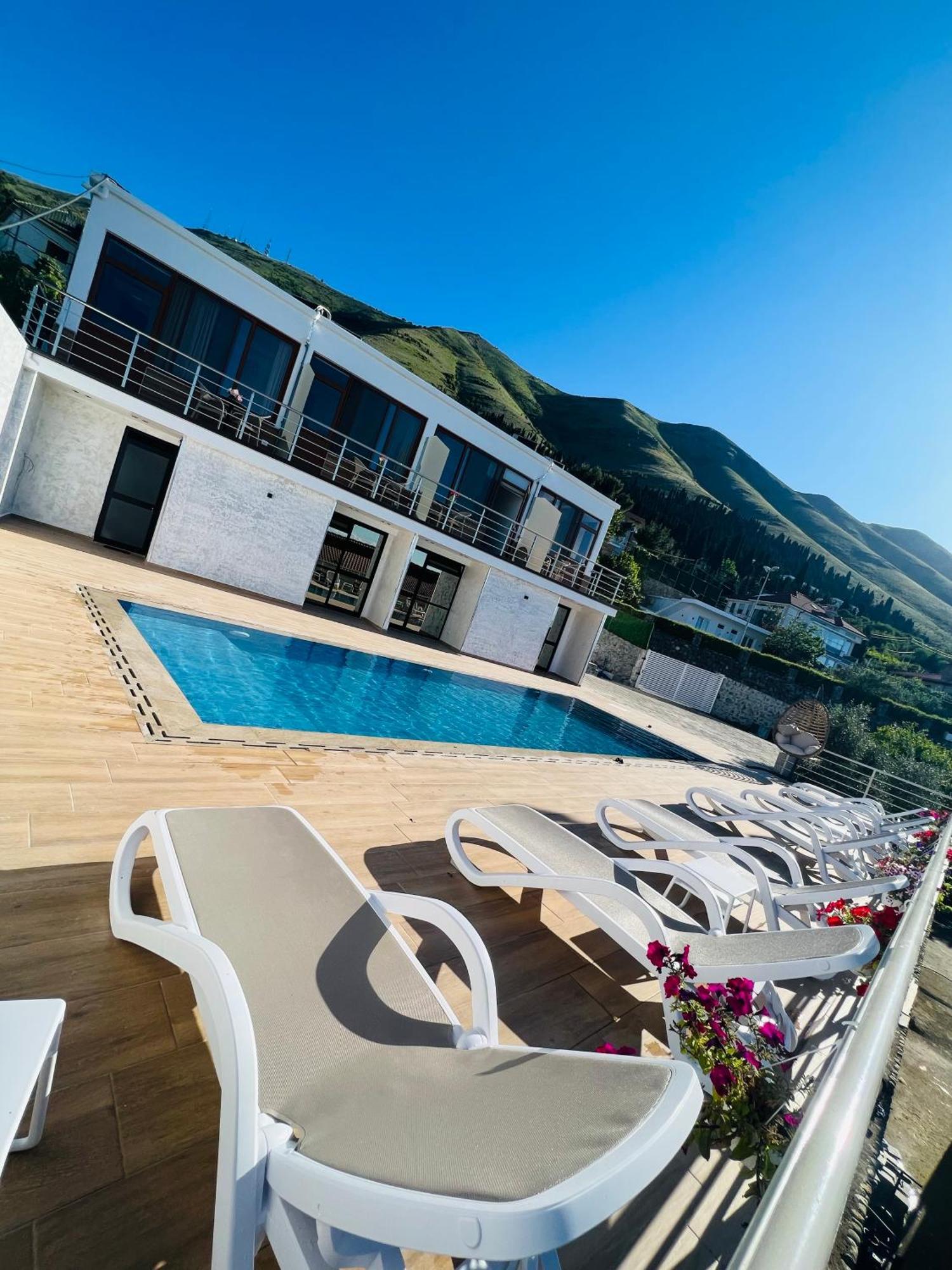 Iart Residence Shiroka Bagian luar foto